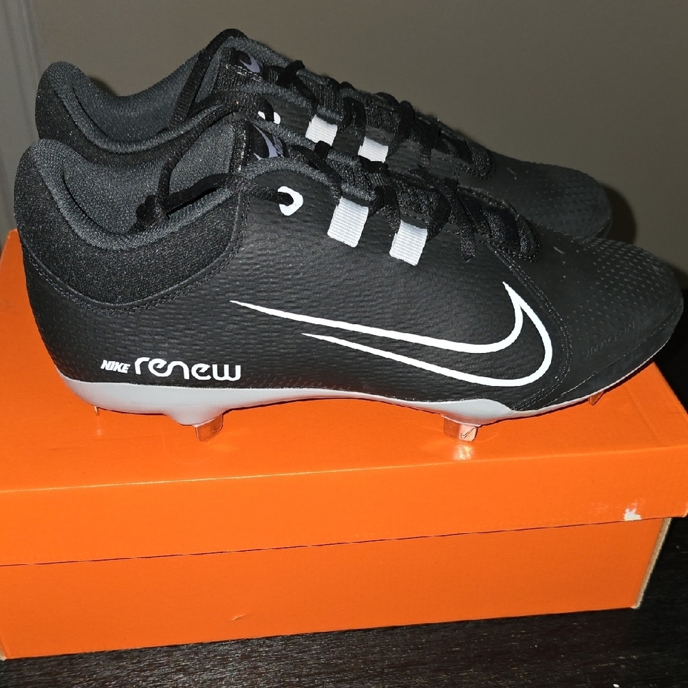 Nike Black Women's Softball Cleats